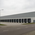 AI-gegenereerde illustratie: Nieuw distributiecentrum van 26.000 m² geopend in Hellevoetsluis