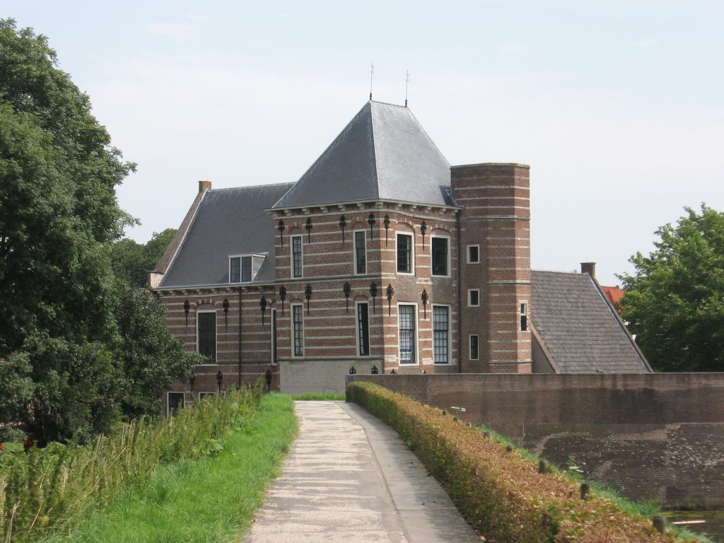 Brand in kelderbox van portiekflat in Gorinchem